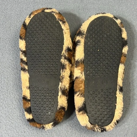 Jessica Simpson house shoes kids xl(4-5) brown cheetah print slip ons comfy - Picture 8 of 9